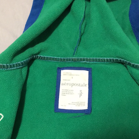 This is a Women small fleece hoodie with front zipper and side pockets. - Picture 2 of 4